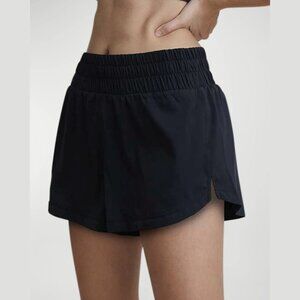 NEW Varley - Size XL Women's Kallin Running Shorts - Black